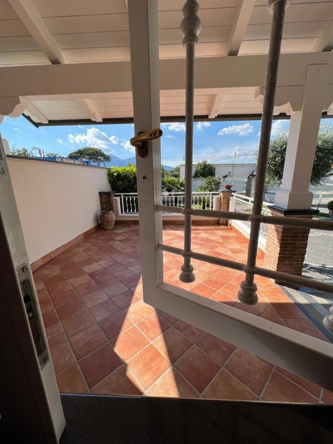 Patricia'S House Villa Striano ภายนอก รูปภาพ