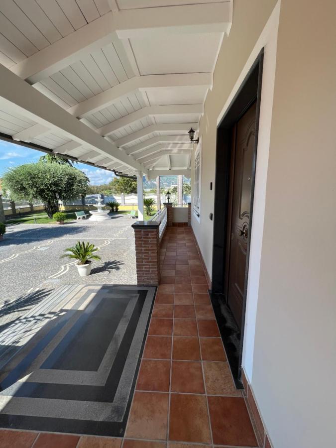 Patricia'S House Villa Striano ภายนอก รูปภาพ