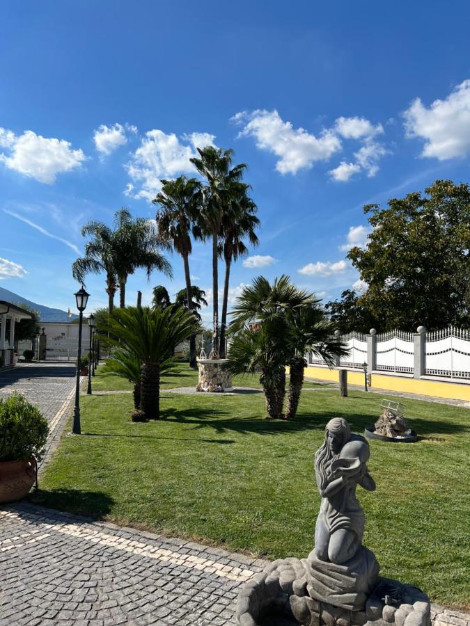 Patricia'S House Villa Striano ภายนอก รูปภาพ